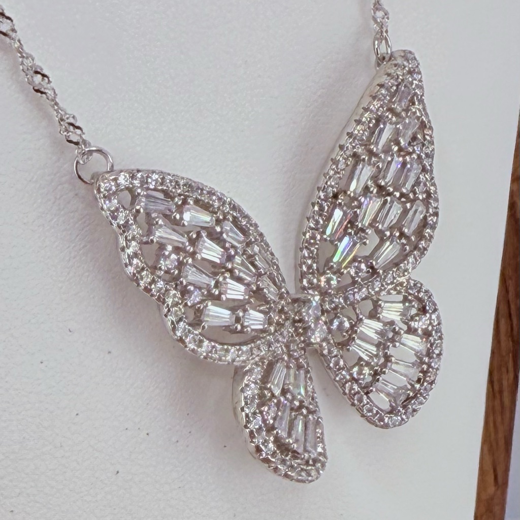 Tabitha Webb Beautiful Butterly Necklace Sterling Silver New With Tags